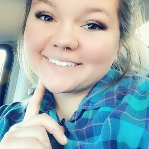 Meet your Posher, Rayne